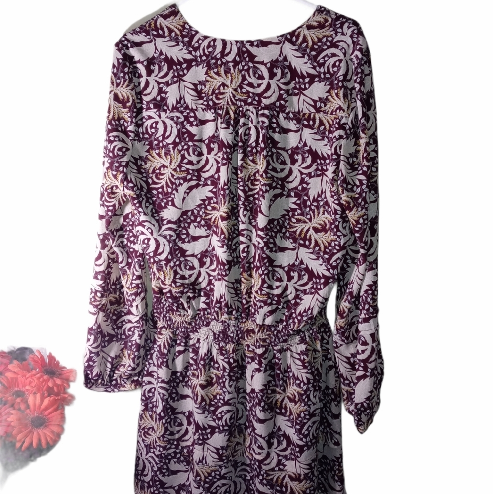 Chelsea 28 floral v neck midi dress size large